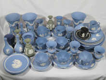 A large quantity of Wedgwood jasperware 14f740