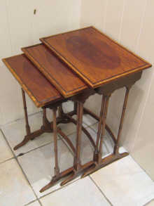 A trio of Edwardian nesting tables 14f84b