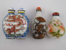 A milk glass Chinese snuff bottle