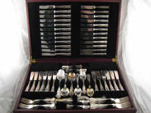 A boxed canteen of silver plated 14f8c8