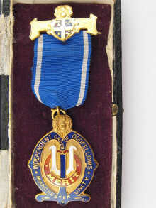 A 9 carat gold Order of Oddfellows 14f98b