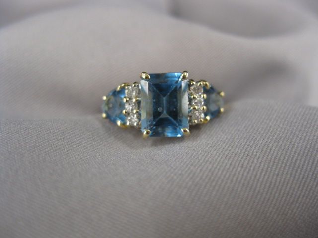 Blue Topaz Diamond Ring emerald 14fbac
