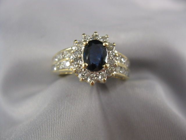 Sapphire & Diamond Ring oval 1 carat
