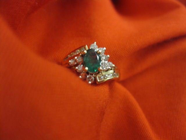 Emerald Diamond Ring oval gem 14fd77
