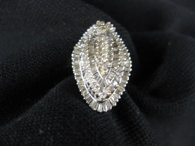 Diamond Ring 56 round & 91 baguettediamonds