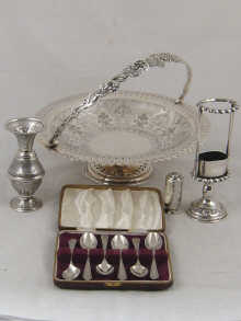 A cased set of six silver teaspoons 15000f