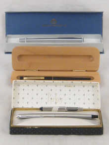 Two Shaeffer pens and a Parker 15009a