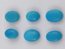 A quantity of loose polished turquoise 150131