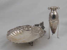 A Continental silver shell dish