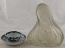 A Chinese porcelain blue and white tea