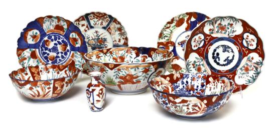 A Collection of Imari Style Porcelain 150b05