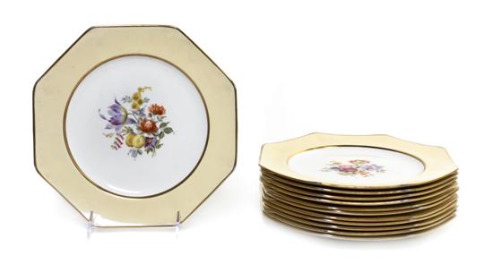  A Set of Twelve English Porcelain 150b00
