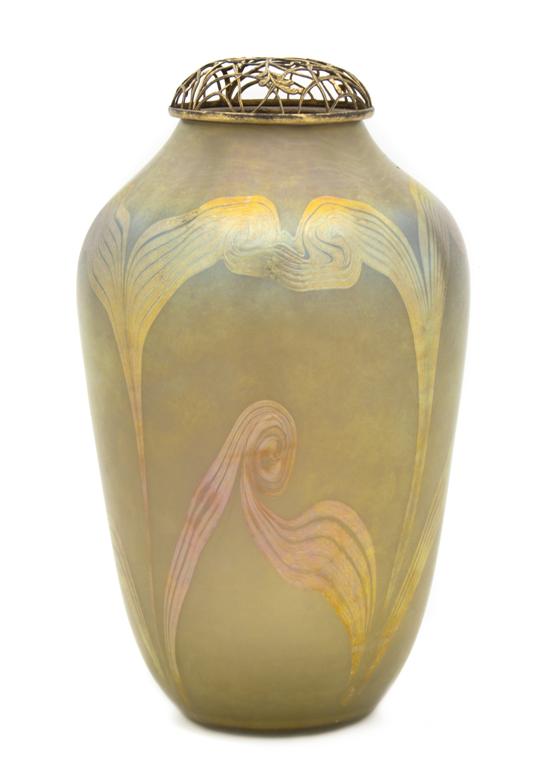 A Tiffany Studios Iridescent Glass 150cb3