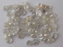 A quantity of loose polished round