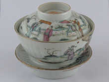 A Chinese ceramic famille verte tea