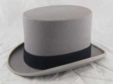 A gentlemans grey top hat size 6 7/8ths