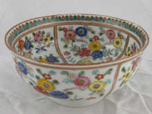 A Chinese hemispherical bowl with bright