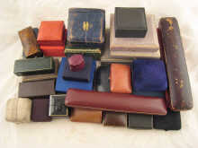 A quantity of vintage jewellery boxes.