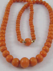 A graduated coral bead necklace 14f285