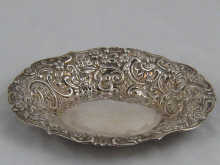 A silver bon bon dish 15 x 12 cm.