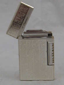 A Dupont gas cigarette lighter with