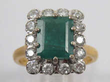 A hallmarked 18 ct gold emerald 14f5d8