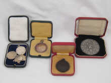 A mixed lot comprising three silver