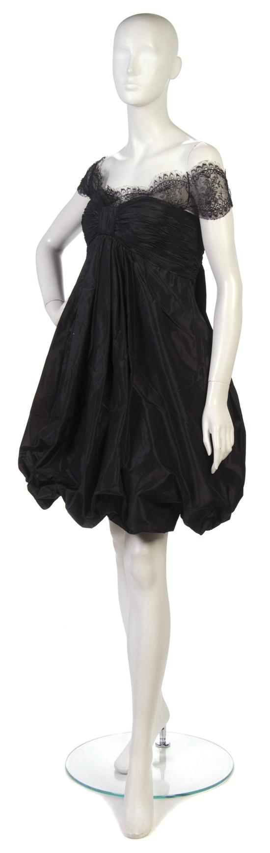 An Oscar De La Renta Black Taffeta 15207d