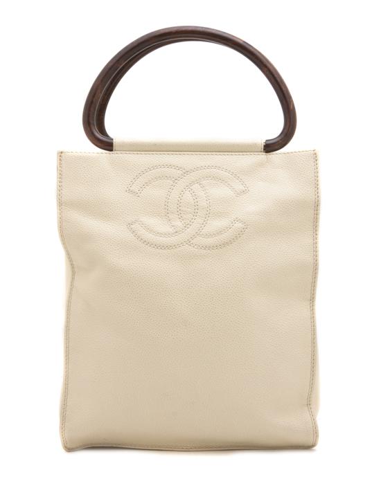 A Chanel Beige White Pebbled Leather 15214c