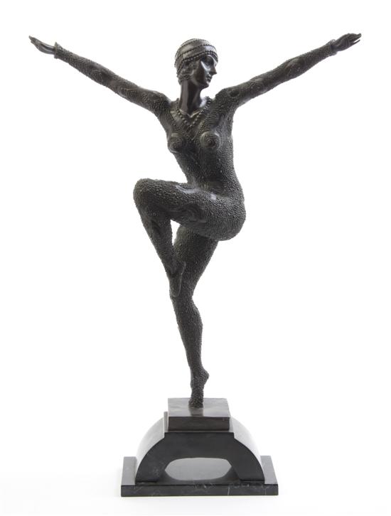 An Art Deco Style Bronze Figure 1522fb