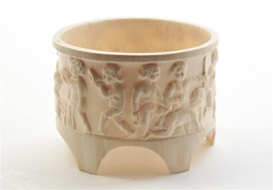 An Ivory Vessel having a continuous