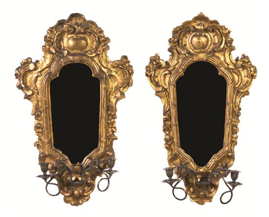  A Pair of Continental Giltwood 15251e