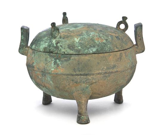 A Chinese Archaistic Style Lidded 152f4f