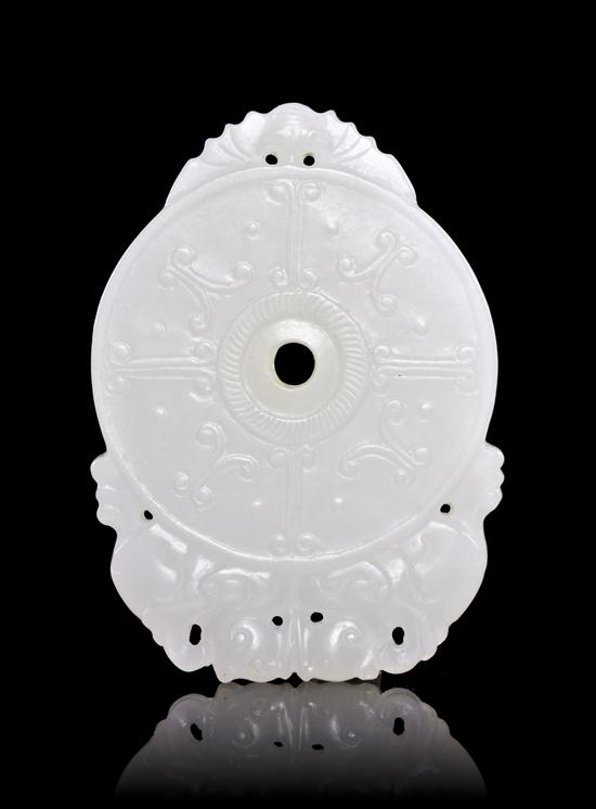 A White Jade Bi of circular form 152ffe
