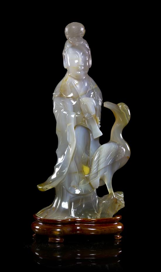 A Large Agate Carving of Guanyin 1530d8