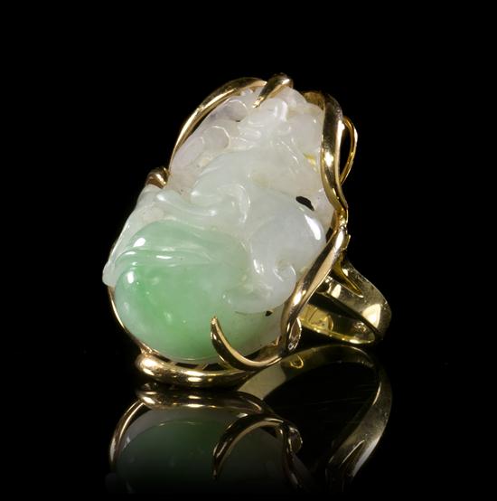 *A Jadeite and Yellow Gold Ring