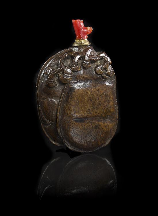 A Carved Seed Pod Snuff Bottle 153159