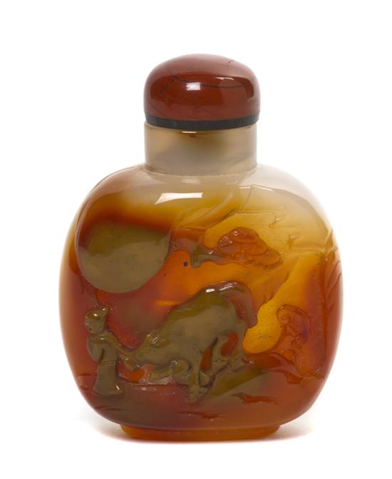 An Agate Snuff Bottle the carving