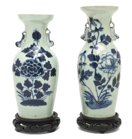 A Group of Two Chinese Porcelain 15331b