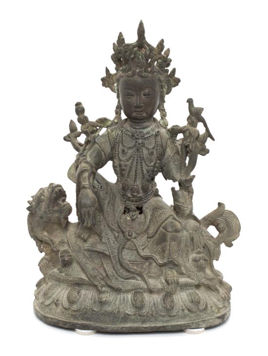A Chinese Bronze Figure of Guanyin 15335b