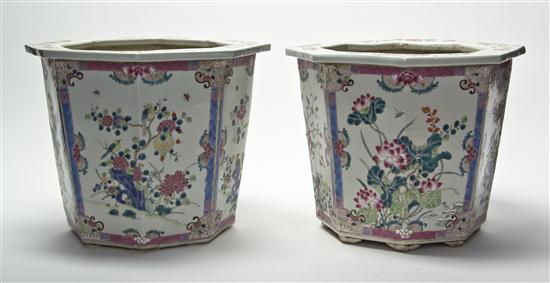 A Pair of Chinese Famille Rose 1535a9