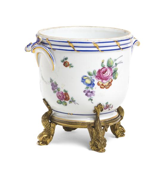 A Paris Porcelain Cache Pot of 150fcf