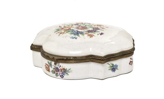 A Continental Porcelain Table Casket 151137