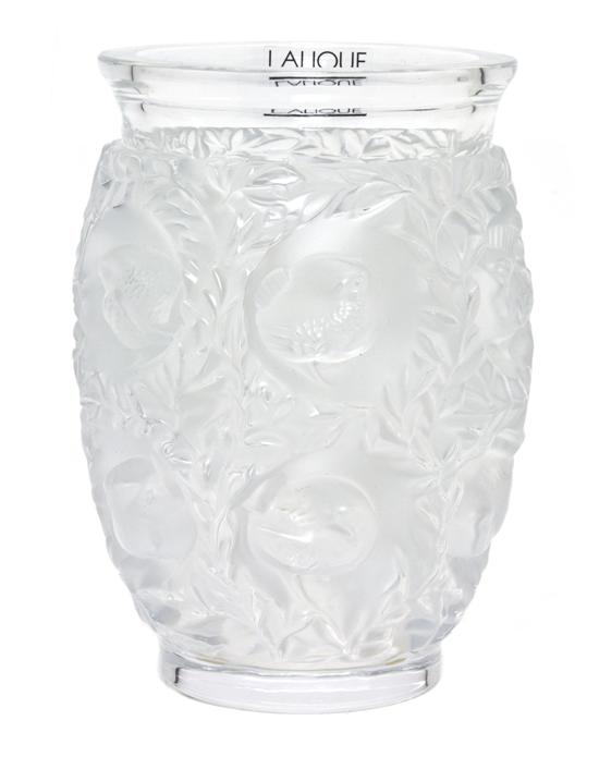 A Lalique Molded and Frosted Glass 151175