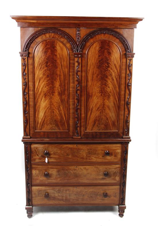 A Continental Walnut Linen Press 1512e9