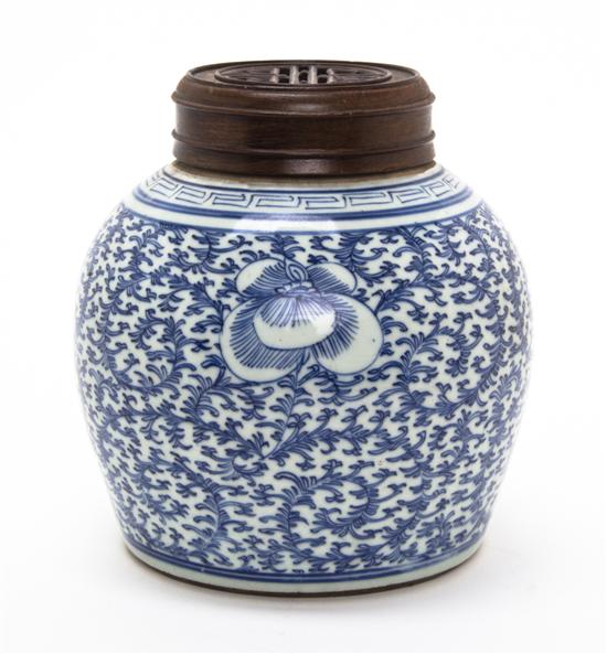  A Chinese Porcelain Ginger Jar 15134e