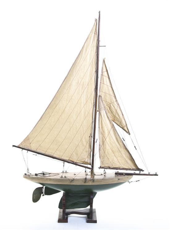 An American Hull Model of a Sailboat