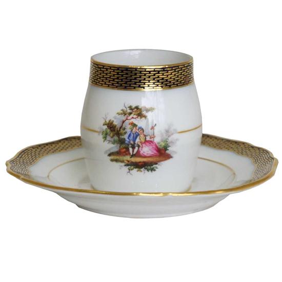 A Meissen Porcelain Honey Pot circa