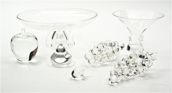  A Group of Steuben Glass Fruit 1548f8