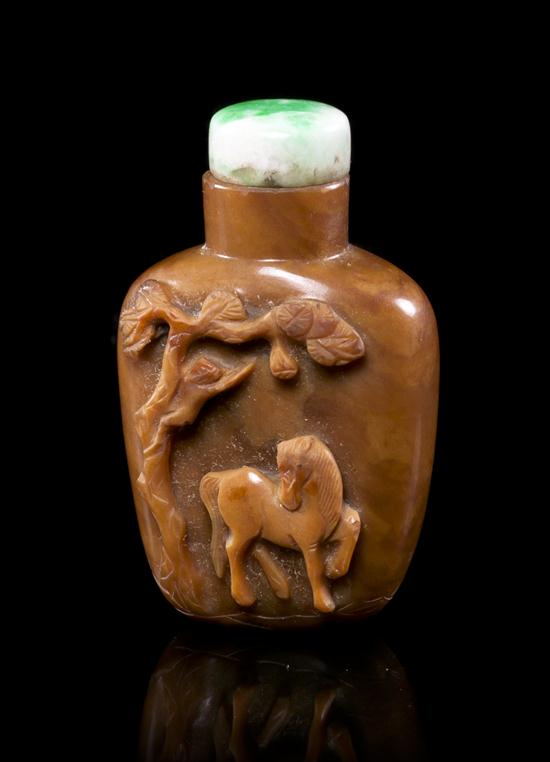 A Chinese Hardstone Snuff Bottle 154a32